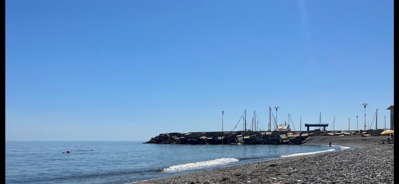 Apartamentos La Caleta كاليتا دي فيليز المظهر الخارجي الصورة