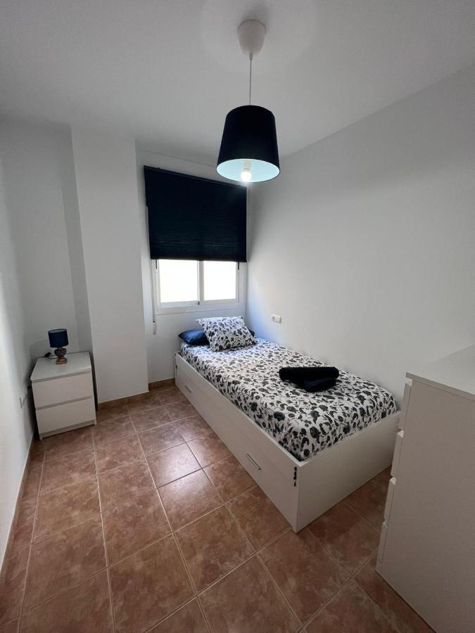 Apartamentos La Caleta كاليتا دي فيليز المظهر الخارجي الصورة
